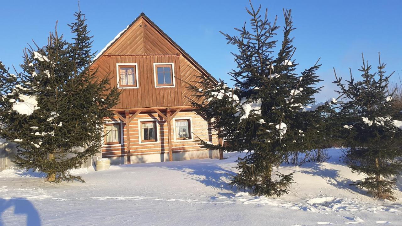 Apartman V Chaloupce Na Vrsku Bernsdorf Exteriör bild