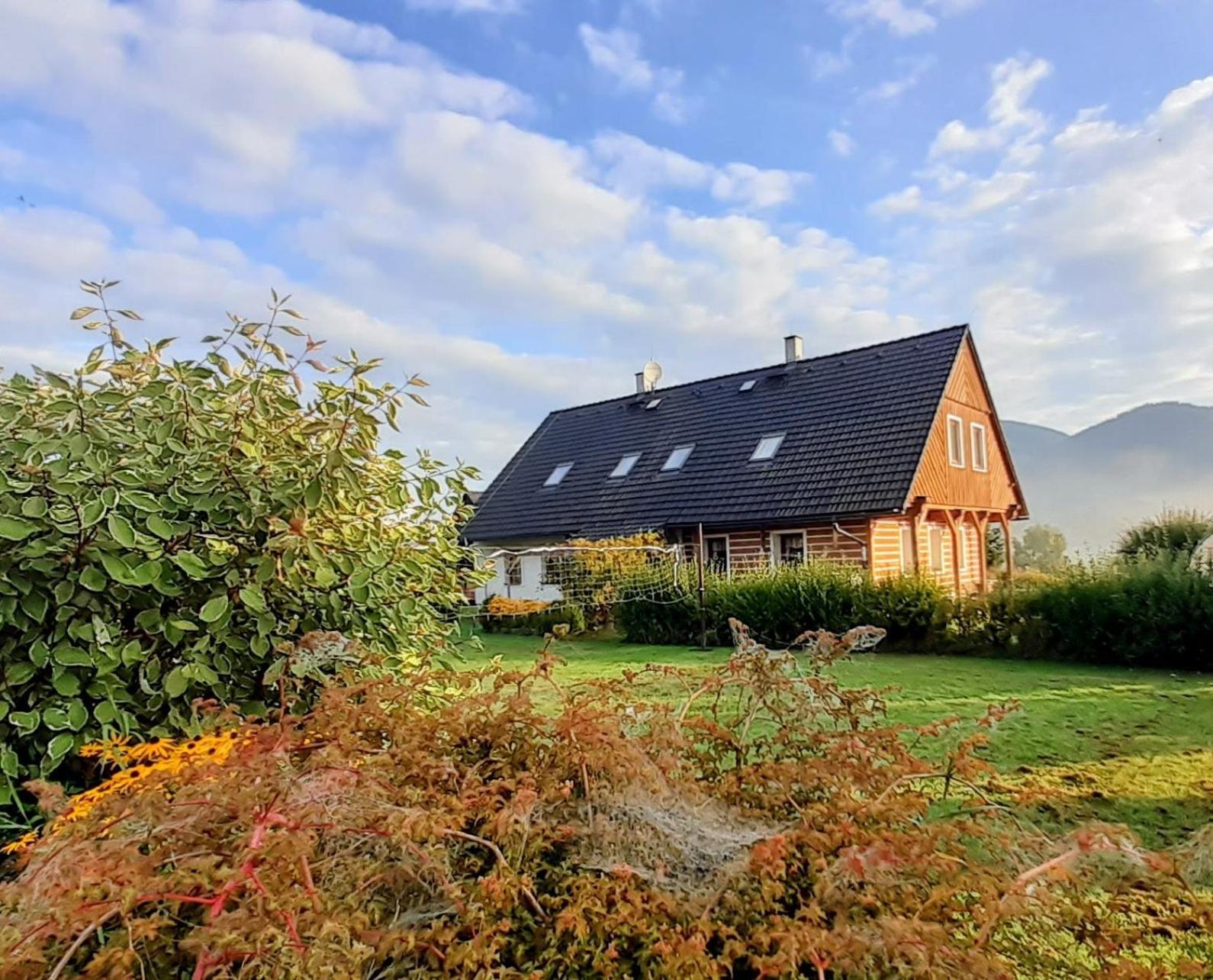 Apartman V Chaloupce Na Vrsku Bernsdorf Exteriör bild